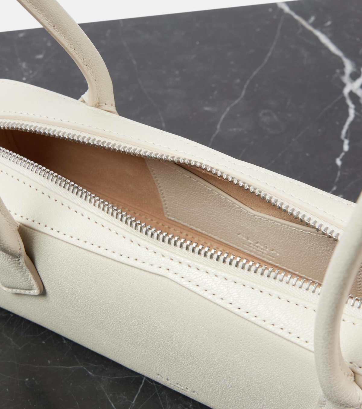 Alaïa Le Teckel Medium leather shoulder bag