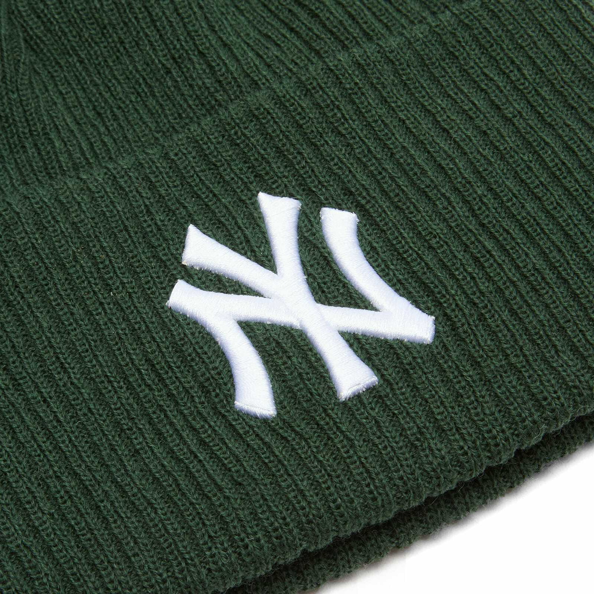 New Era New York Yankees Wide Cuff Beanie Hat in Dark Green 