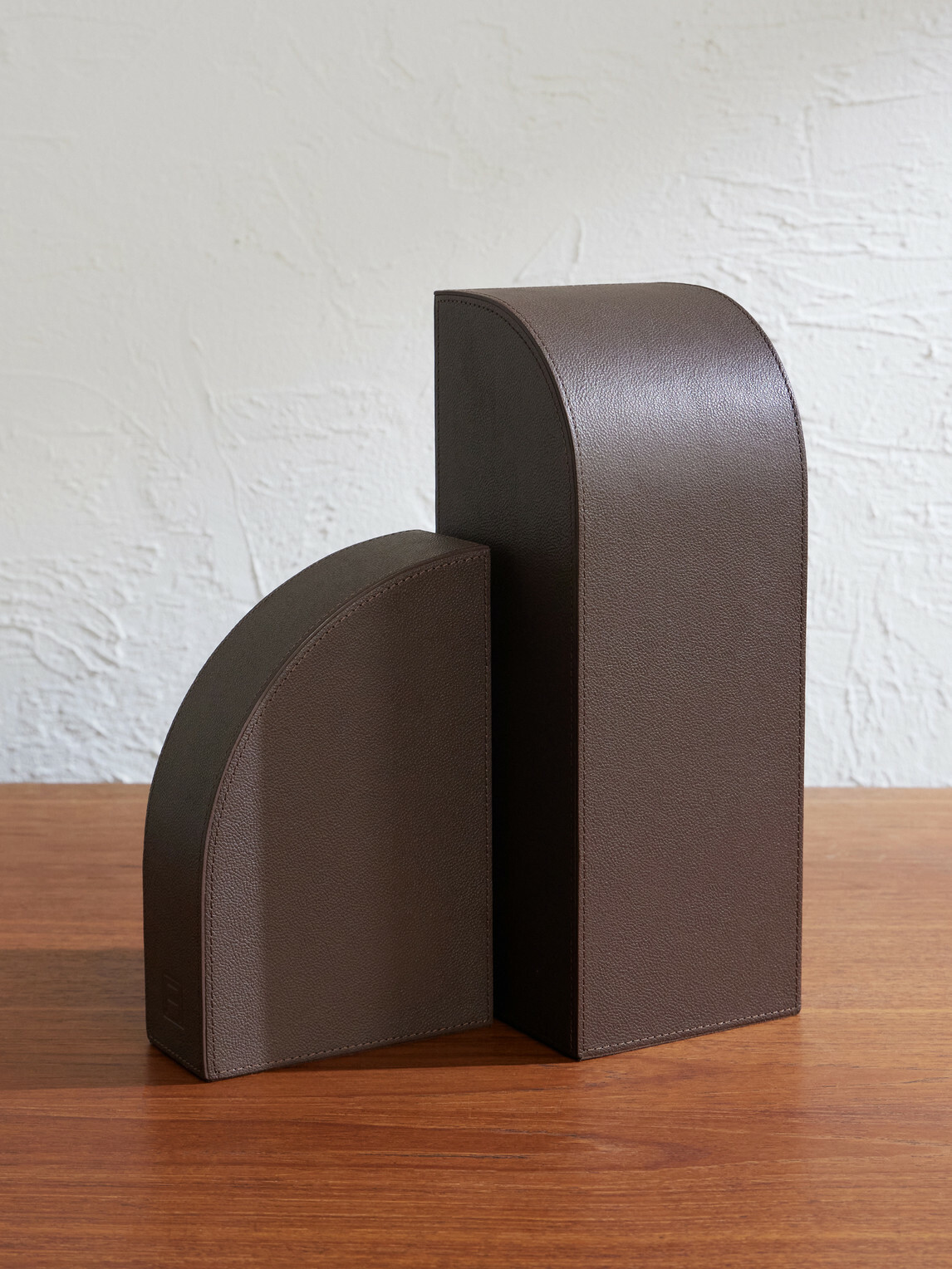 Assouline - Cubist Leather Bookend