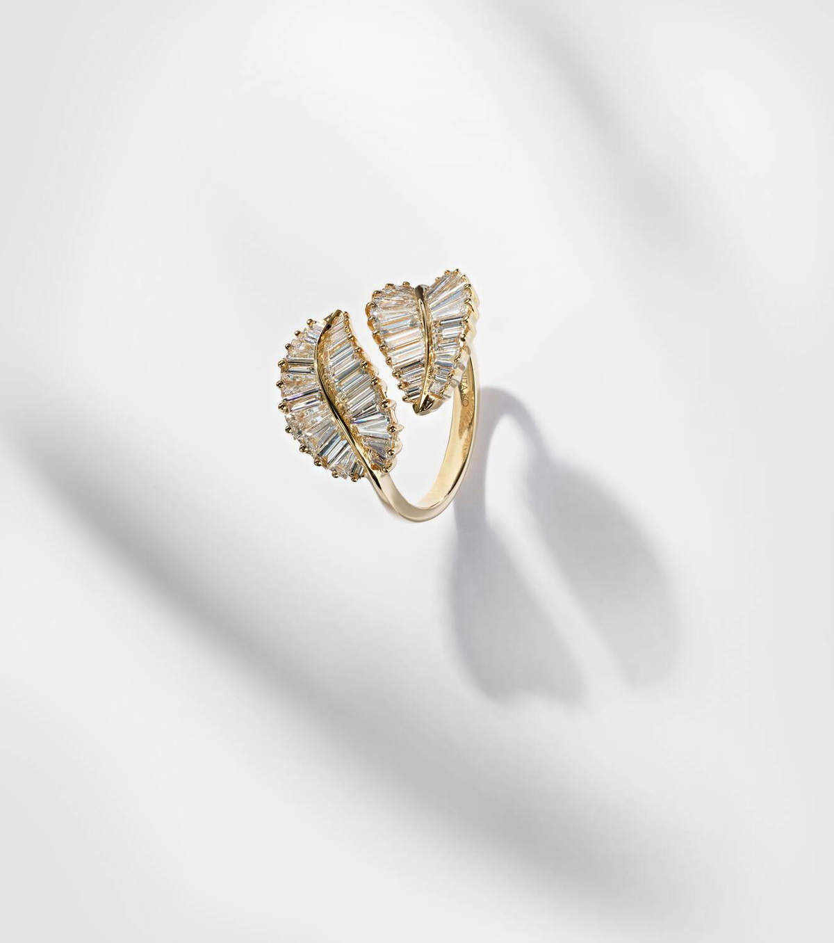 Anita Ko Palm Leaf 18kt gold ring with diamonds