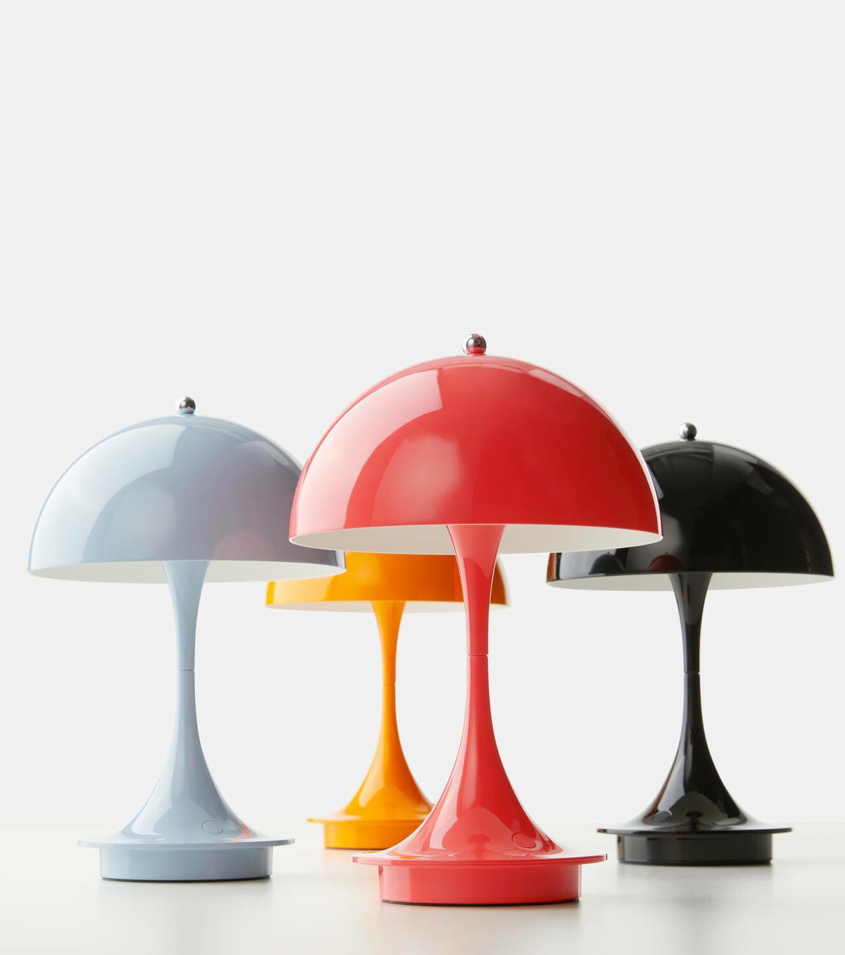 Louis Poulsen Panthella 160 portable lamp by Verner Panton