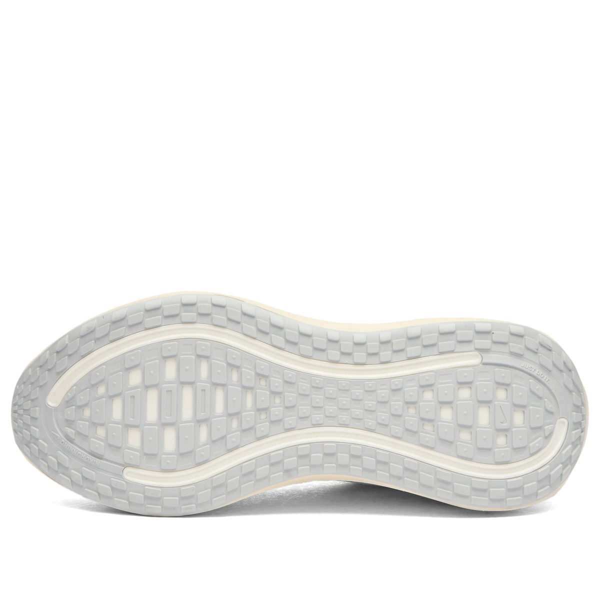 Nike Running Men's Nike Vomero Plus Sneaker in Platinum Tint/Reflect Silver/Grey Fog