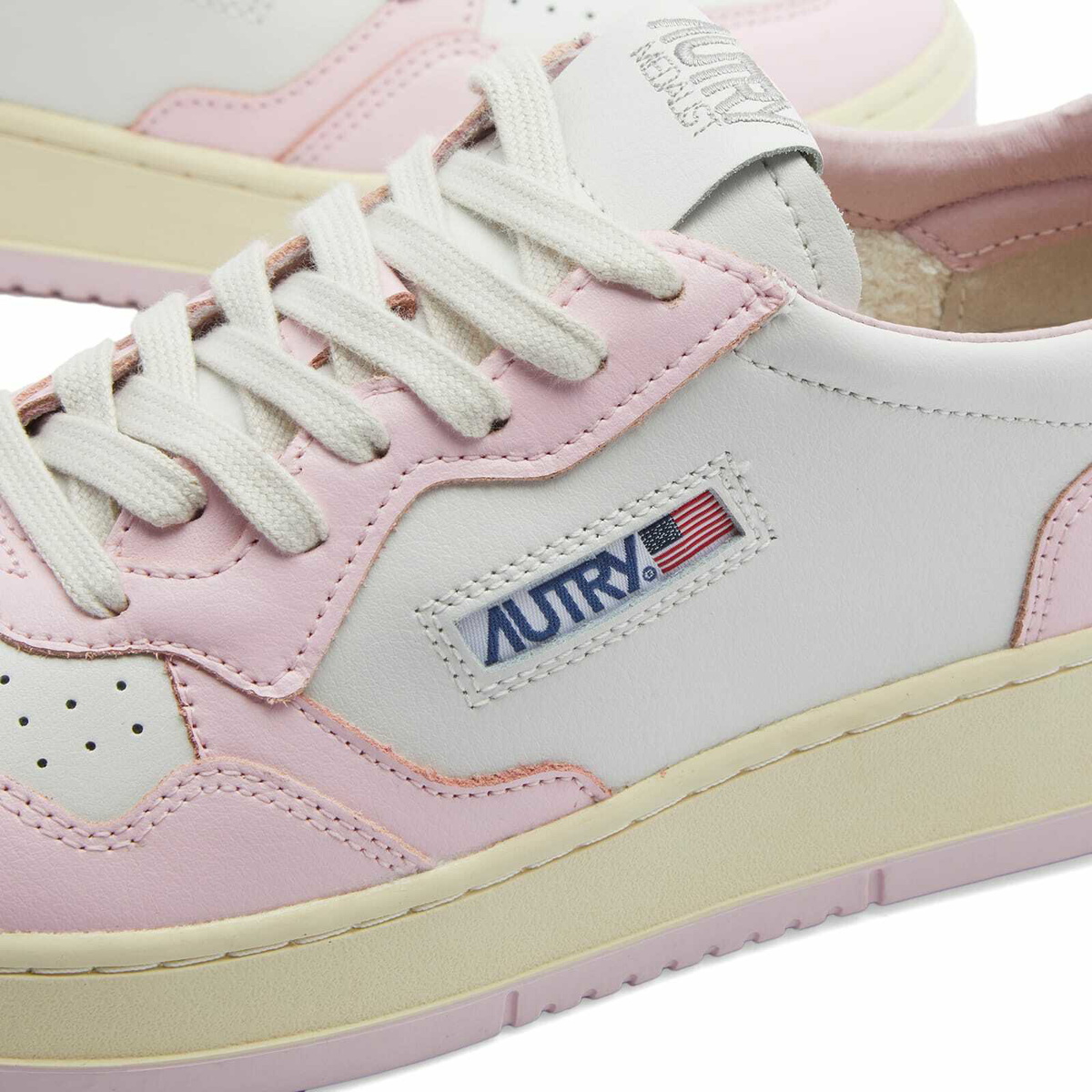 Autry Women's Medalist Low Sneakers in White