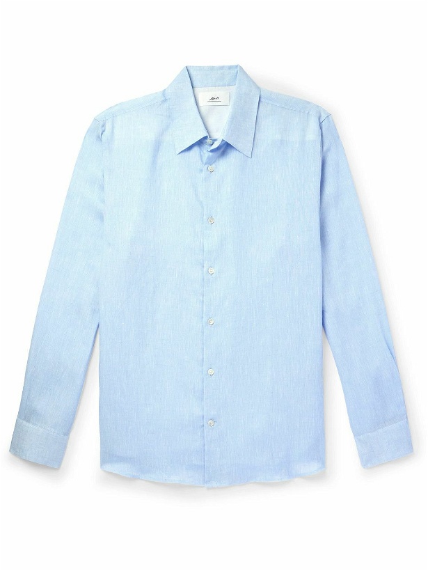 Photo: Mr P. - Organic Linen-Chambray Shirt - Blue