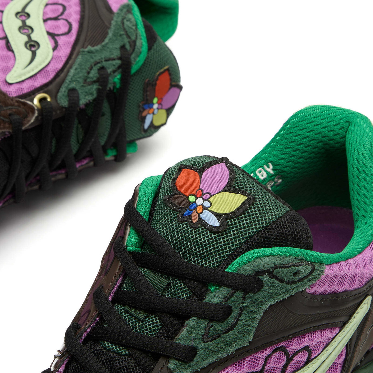 Saucony x Jae Tips Triumph 4 Sneaker in Purple