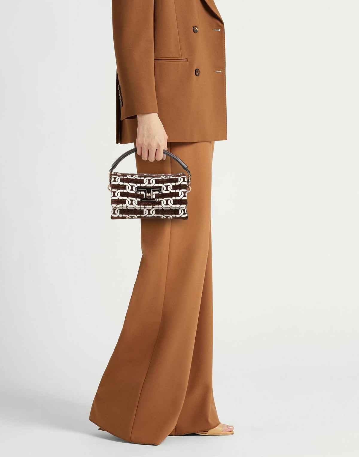 Tod's Womens Handbag Dark in Brown
