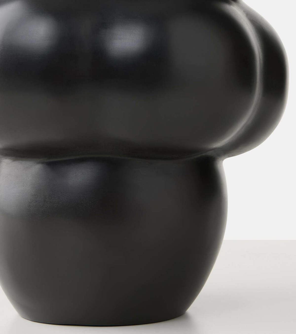 Louise Roe Balloon Object 001 steel vase