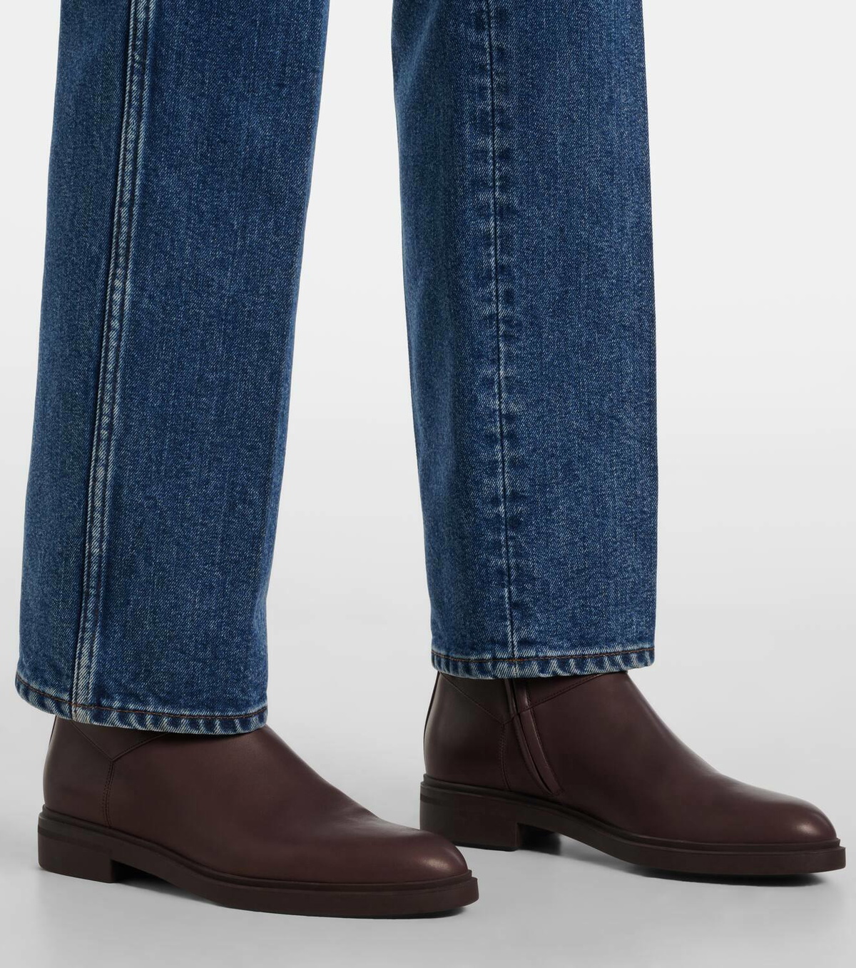 Loro Piana Brooke mid-rise cropped straight jeans
