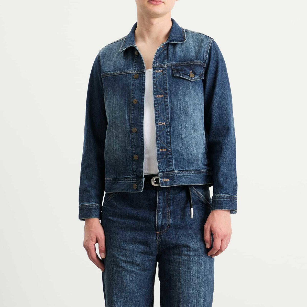 Carter Young Men's Arch Denim Jacket in Sawyer Wash