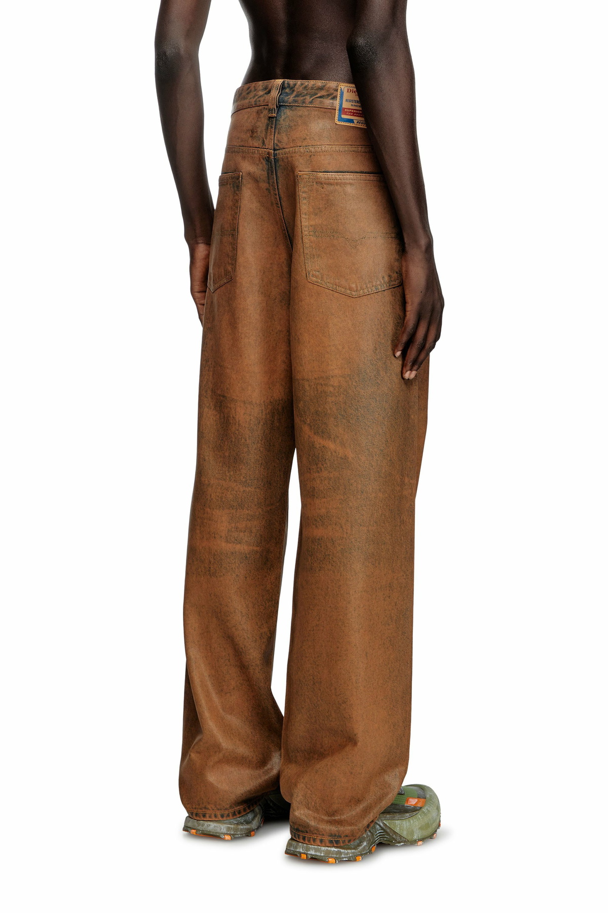 パンツ diesel brown skinny coating Men's Regular Jeans | Brown | Diesel 2032 D-Krooley Joggjeans®