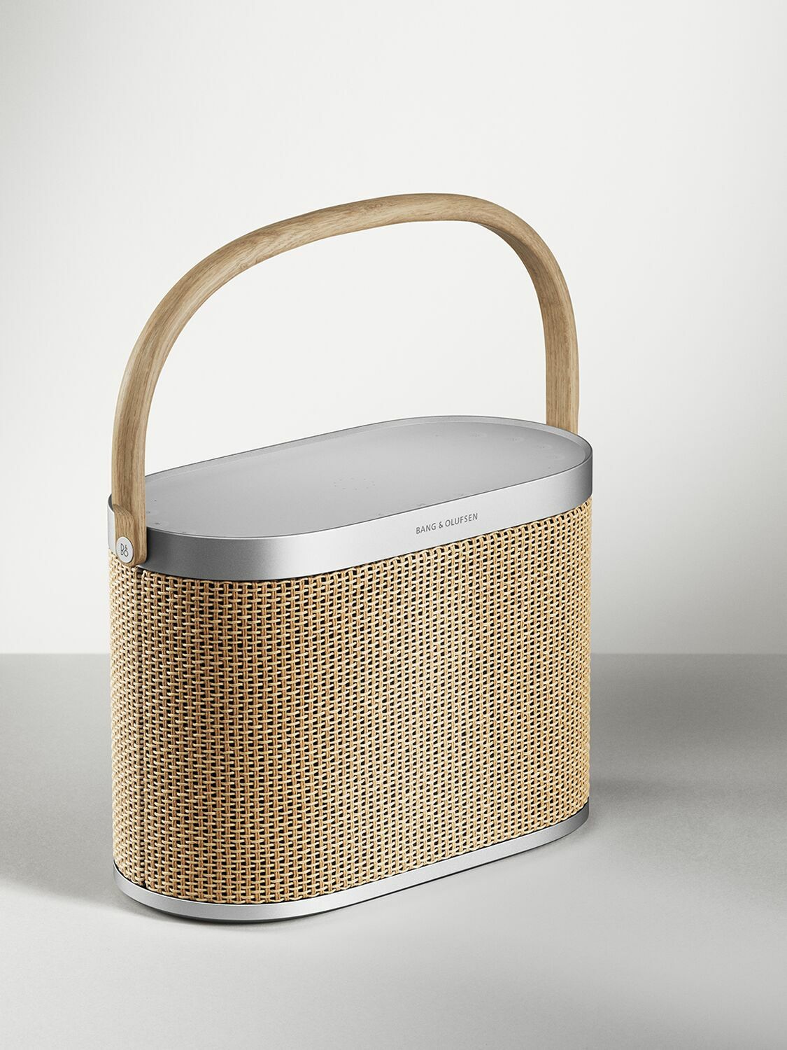 BANG & OLUFSEN Beosound A5 Speaker