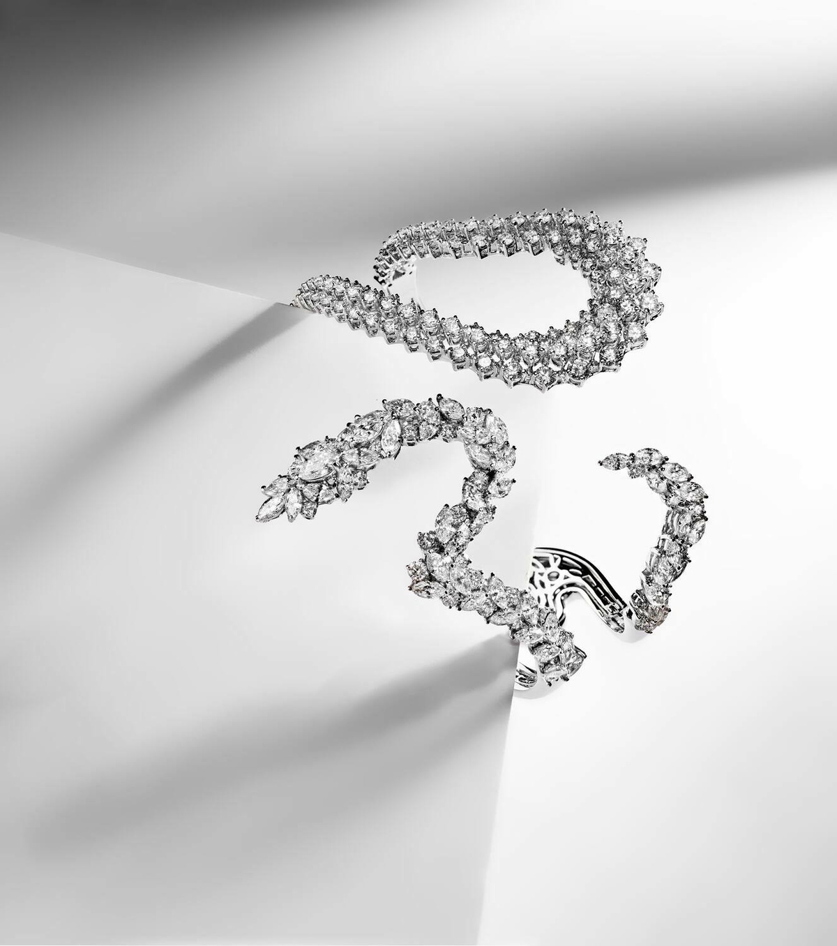 Yeprem Y-Couture 18kt white gold cuff bracelet with diamonds