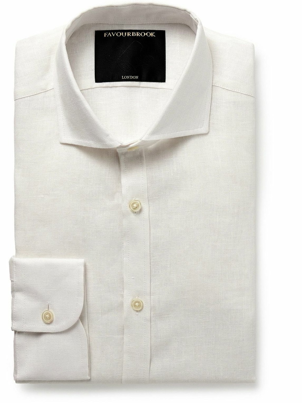 Photo: Favourbrook - Bridford Cutaway-Collar Linen Shirt - White