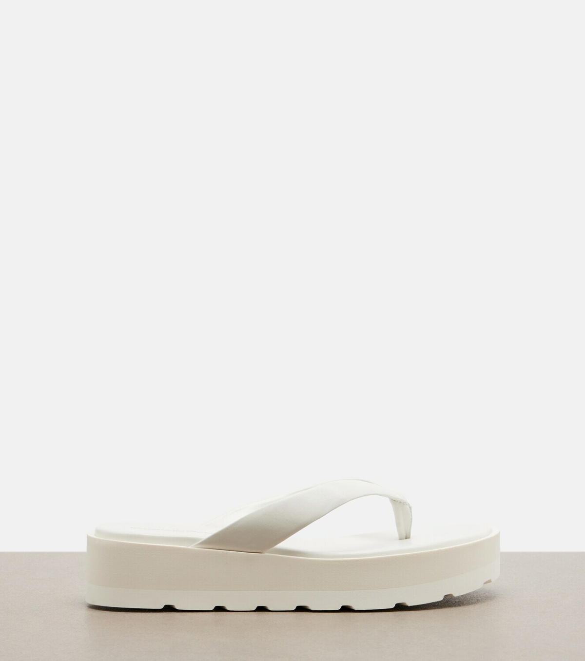 Gianvito Rossi Leather platform thong sandals