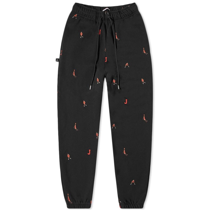 Photo: Air Jordan Essential Print Fleece Pant