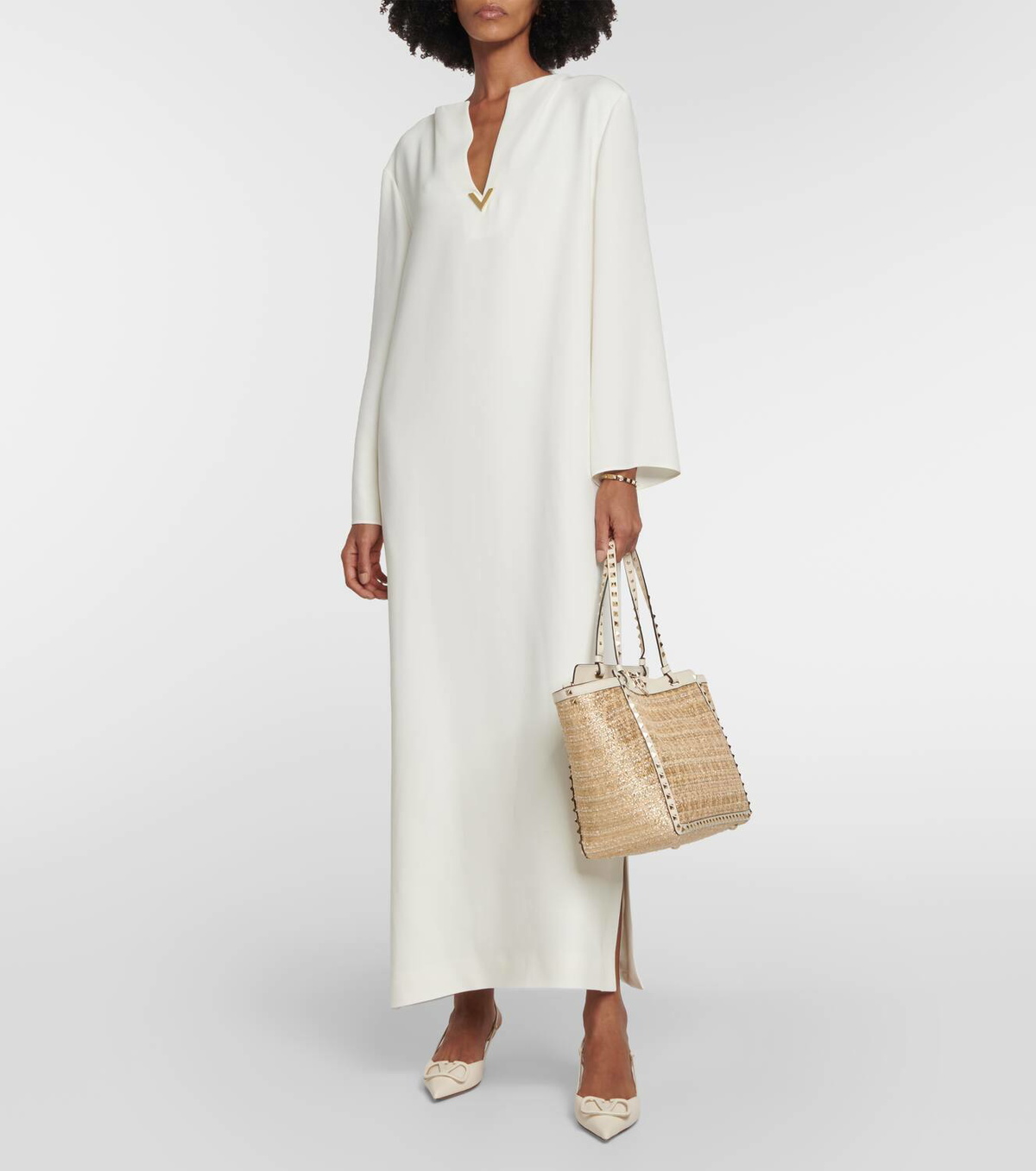 Valentino Garavani Rockstud Medium raffia tote bag Valentino