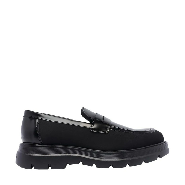 Photo: Stuart Weitzman Sw Club La Penny Lfe