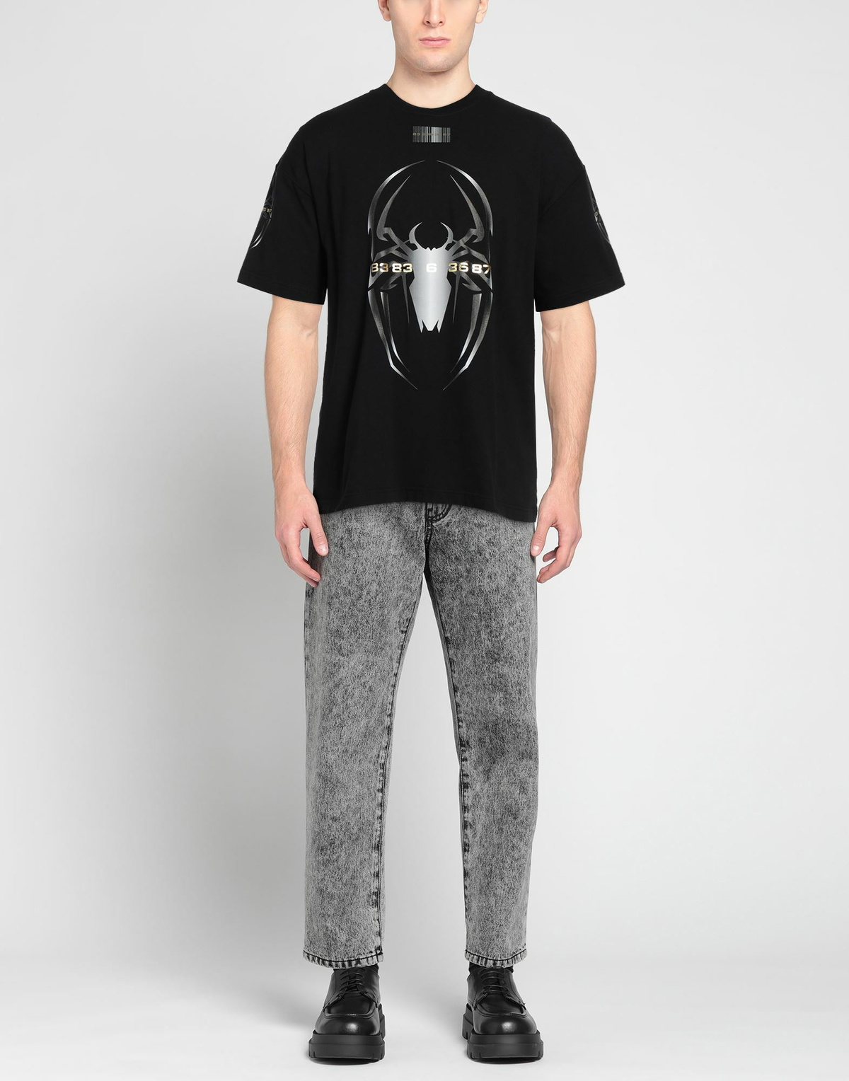 Vtmnts Mens T-shirt in Black