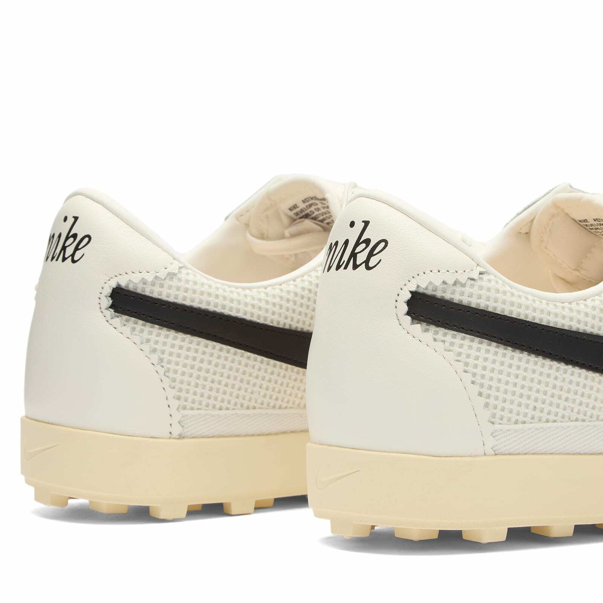 Nike Astrograbber Txt Sneaker in Sail/Black