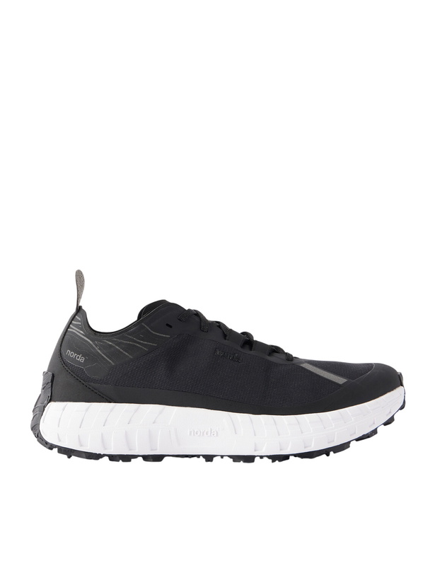 Photo: norda - 001A Dyneema® Running Sneakers - Black