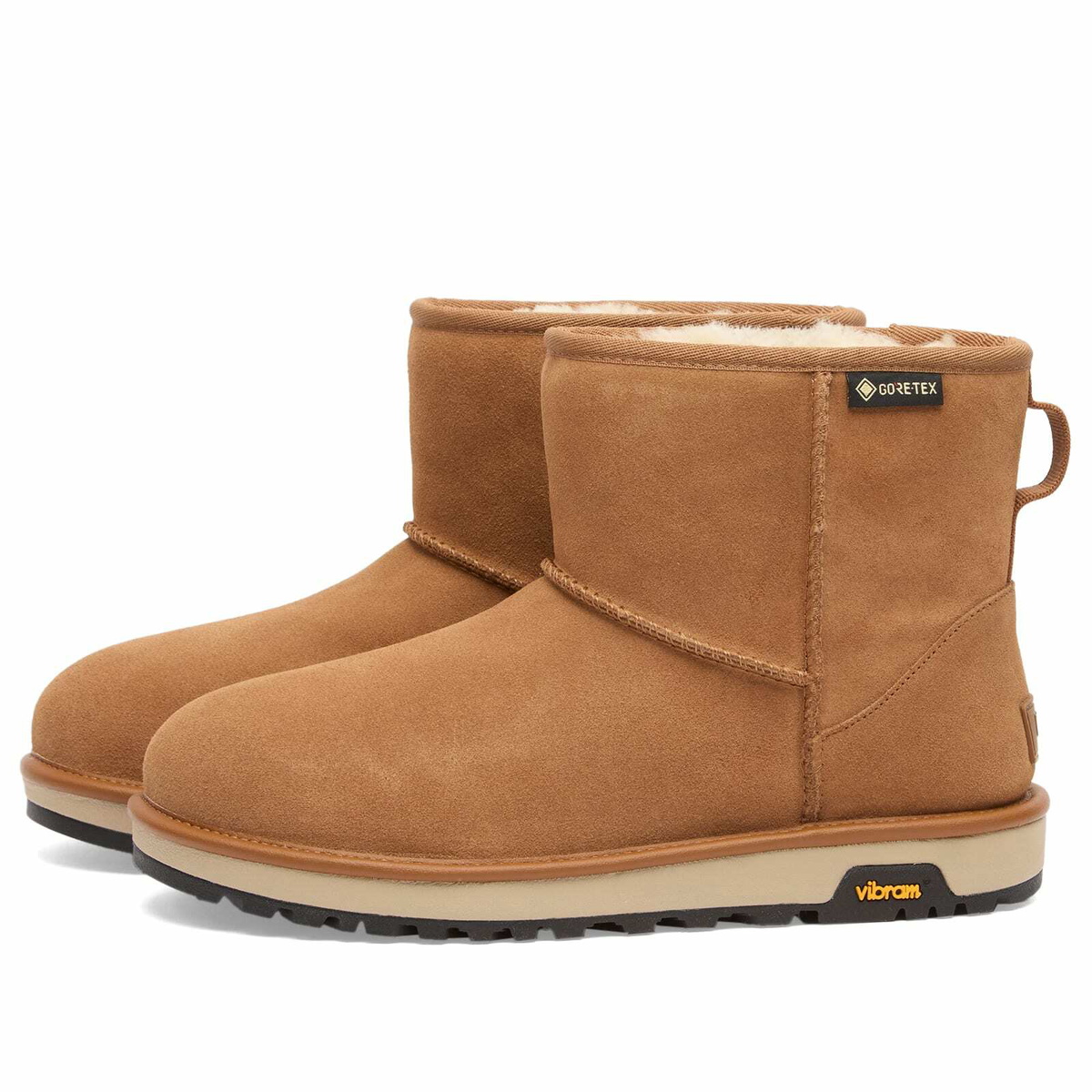 UGG Women's Classic Mini Boot in Chestnut