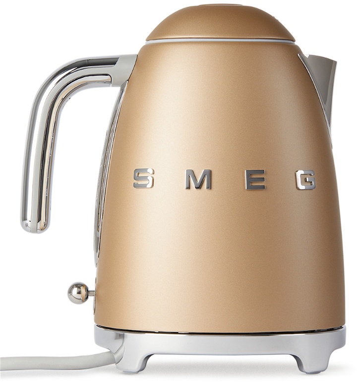 Photo: SMEG Gold Retro-Style Electric Kettle