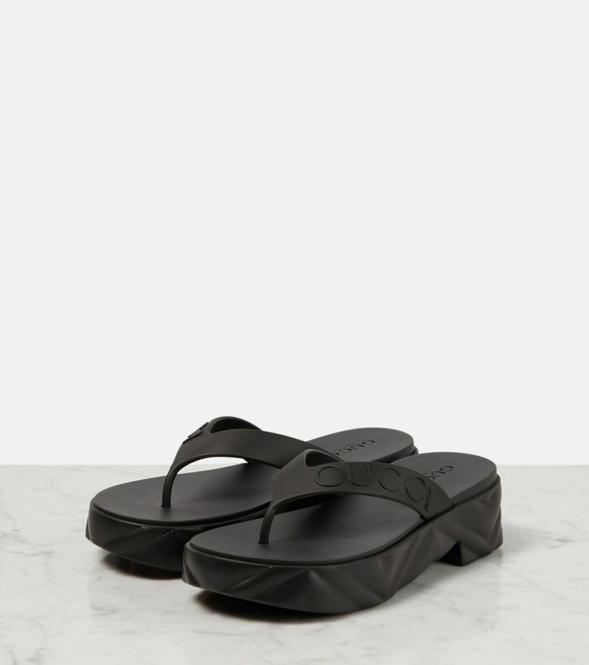 Gucci hot sale logo sandals