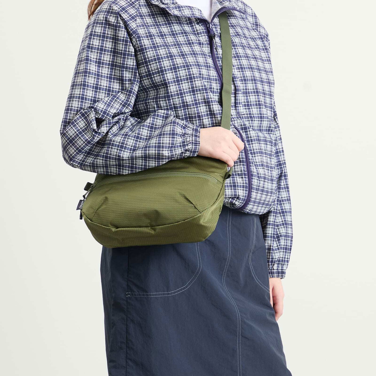 Gramicci Women's Field Sacoche in Olive 
