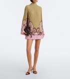 La DoubleJ Kells Swirl plissé crêpe de chine minidress