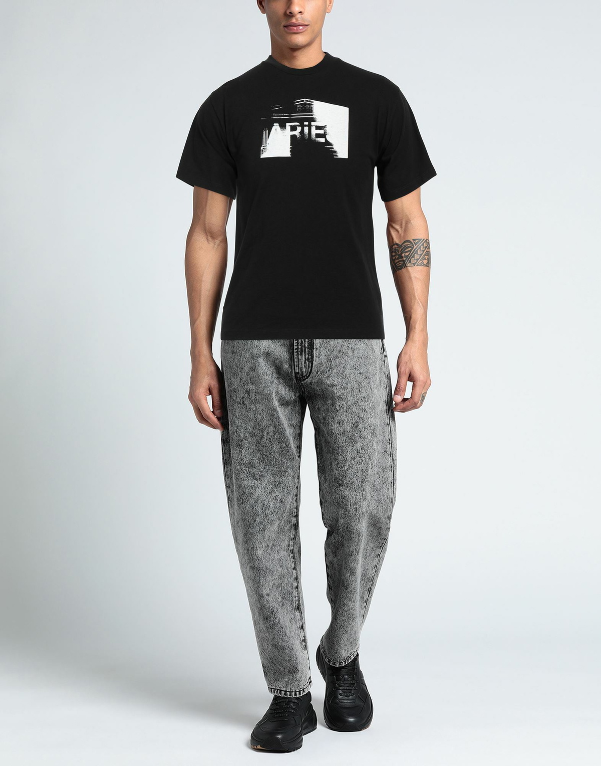 Aries Mens T-shirt in Black
