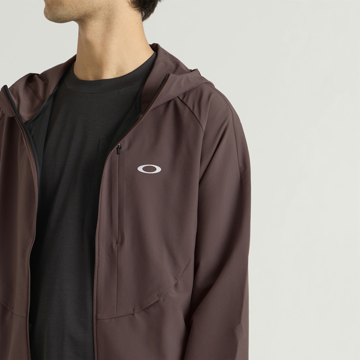 Oakley Men's Edge Force Active Jacket in Dark Umber