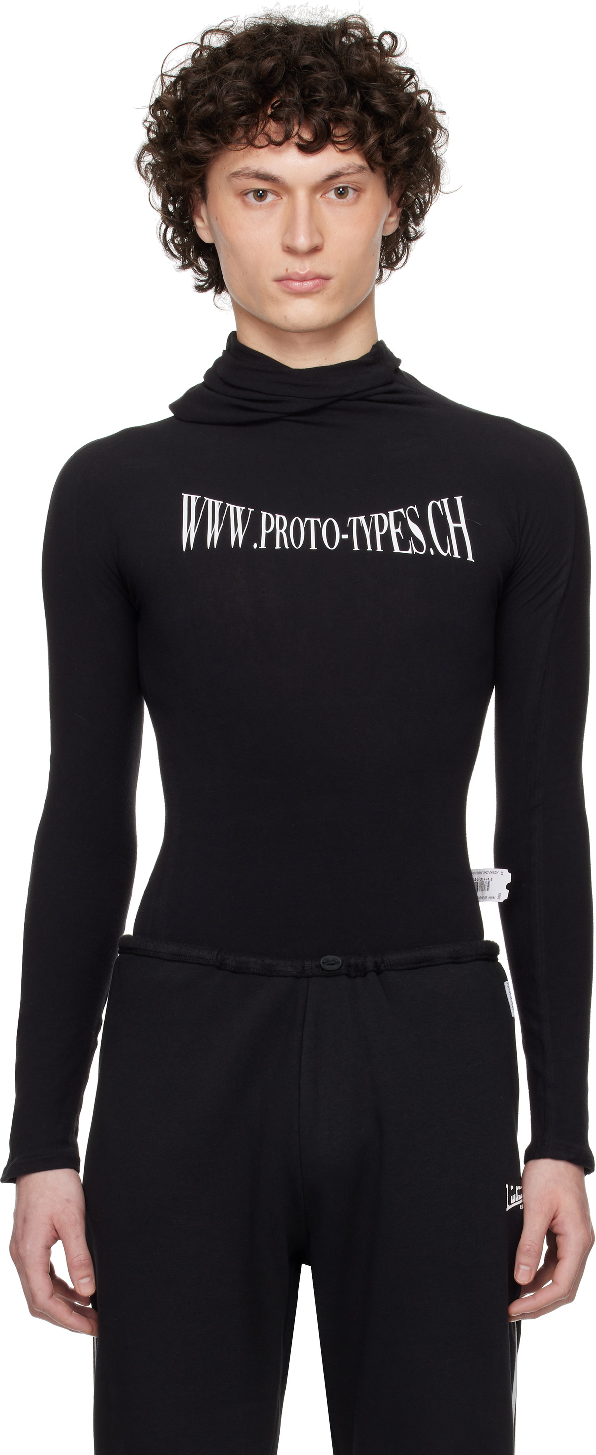 【関税込み】Prototypes ブラック Twisted Hood 長袖フーディ Prototypes Red Twisted Hood Longsleeve Hoodie PROTOTYPES
