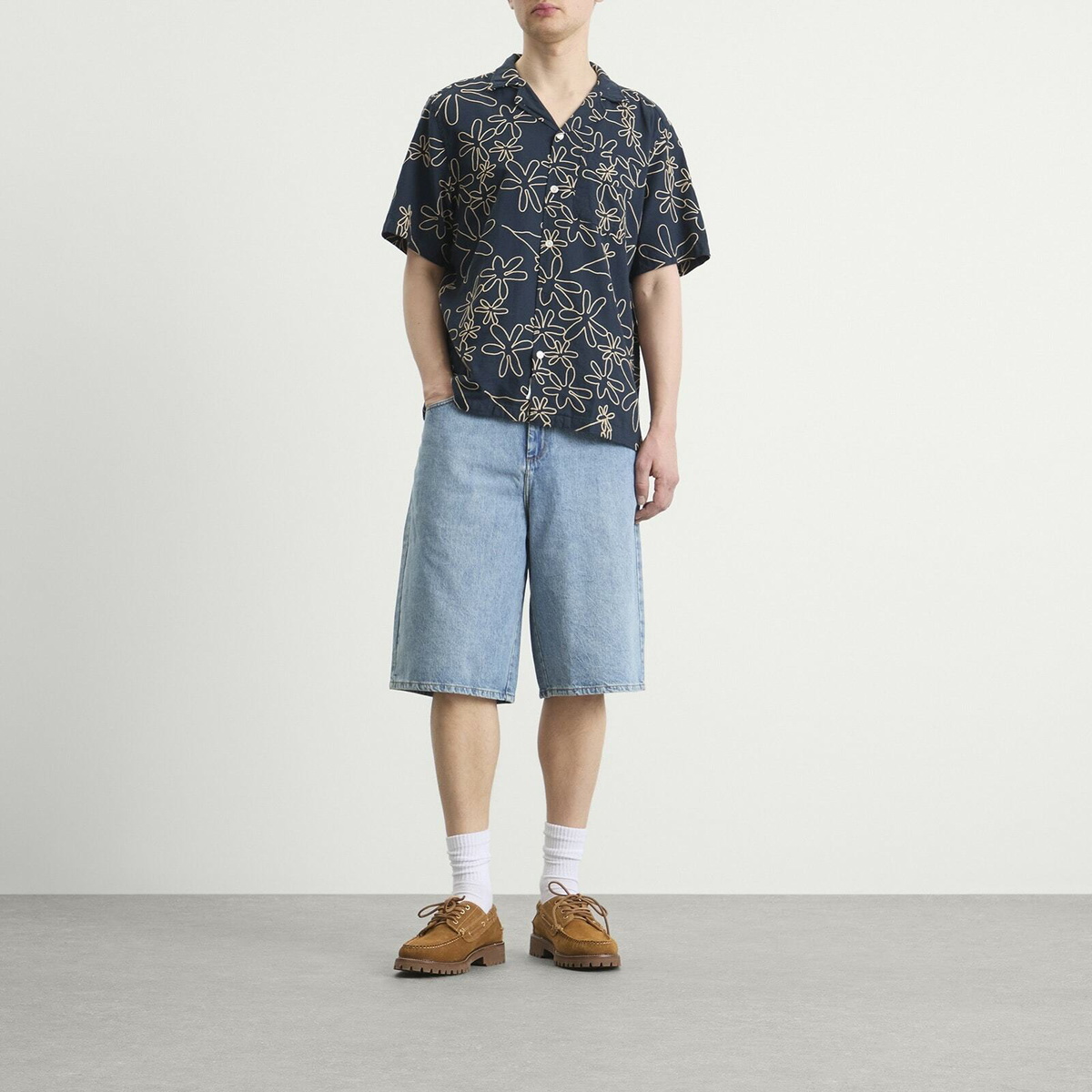 Foret Men's Peer Embroidery Regular Fit Ss Shirt in Navy