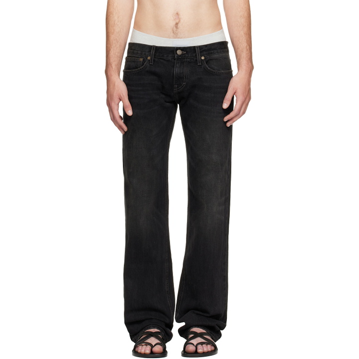 Photo: Raimundo Langlois Black Slim Straight Jeans
