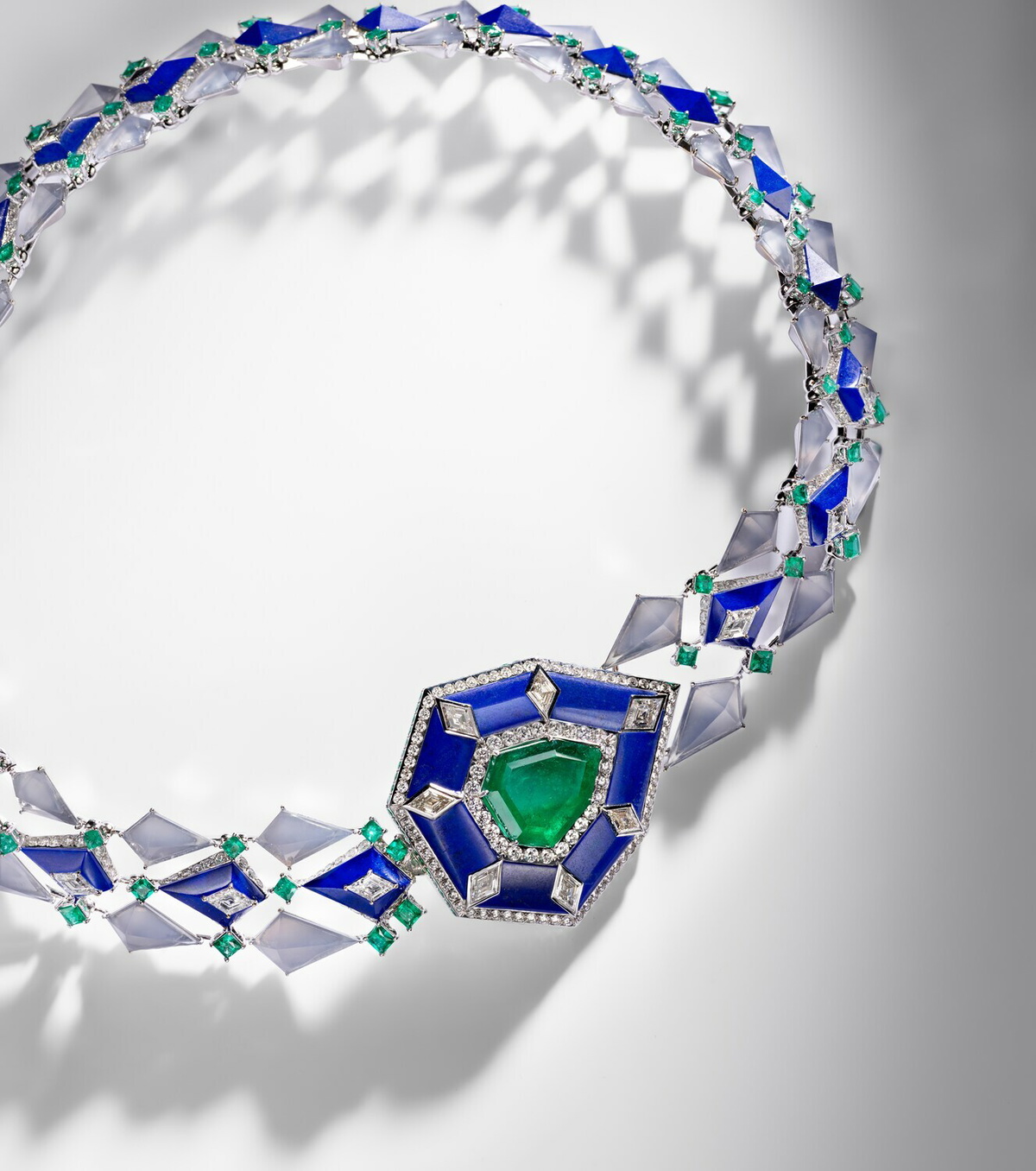 Kamyen 18kt white gold necklace with gemstones