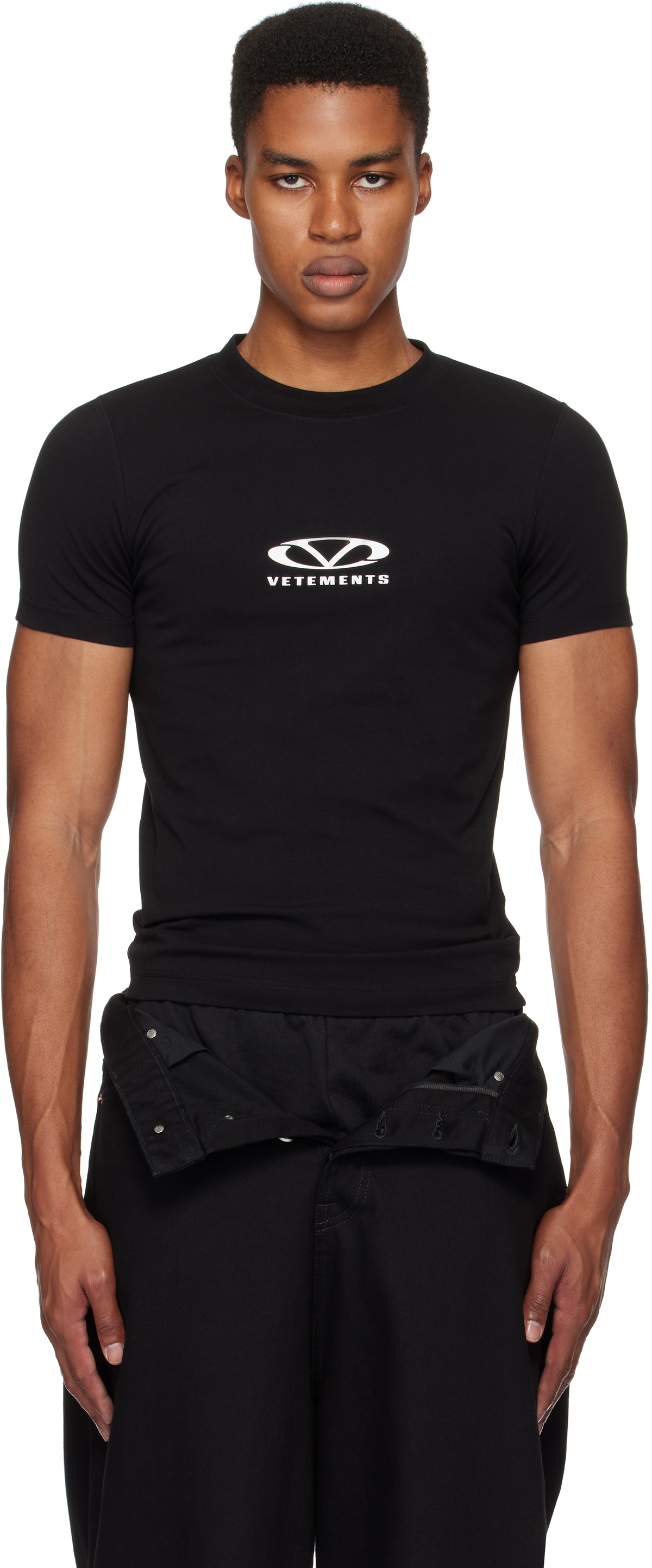 VETEMENTS Black Oval Logo Fitted T-shirt Vetements