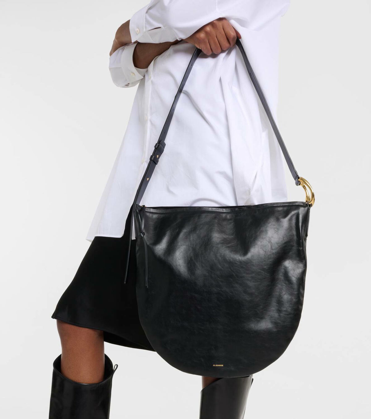 JIL SANDER　 MOON SM Jil Sander Small Moon Shoulder Bag | Black | FARFETCH