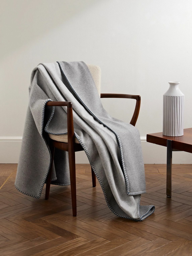 Photo: Johnstons of Elgin - Reversible Merino Wool and Cashmere-Blend Throw