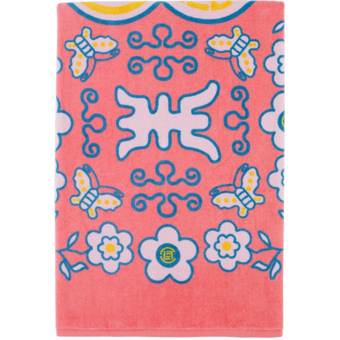 Photo: Clot Pink Graphic Print Bath Towel