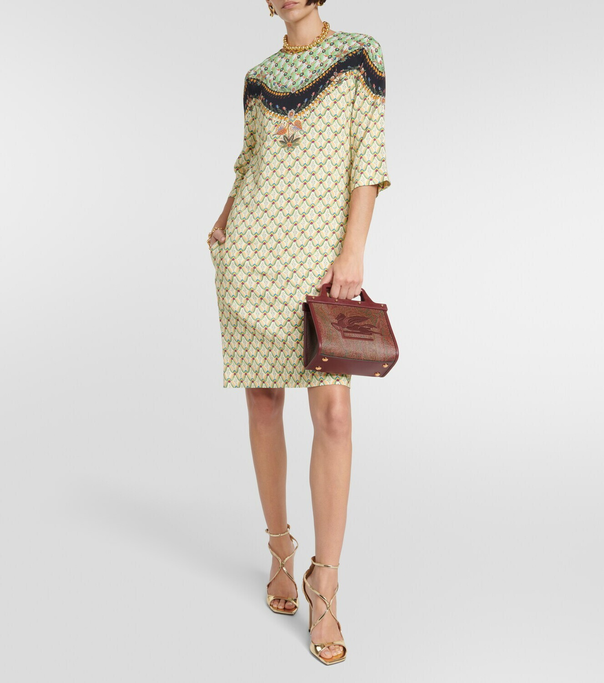 【関税&送料込】Etro Embroidered Canvas Medium Soft Trotter Etro Embroidered Canvas Medium Soft Trotter Shopping Bag