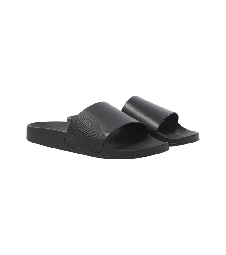 Photo: Frescobol Carioca Humberto leather slides