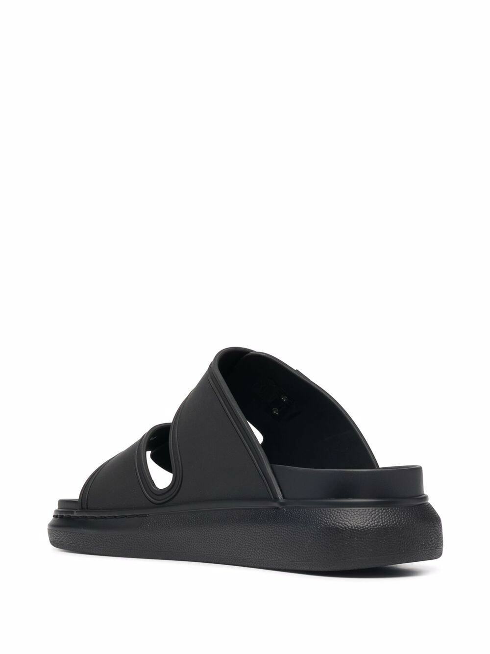 【関税込み】alexander mcqueen Sandals McQueen Rubber Double-Strap Slides | Saks Fifth Avenue