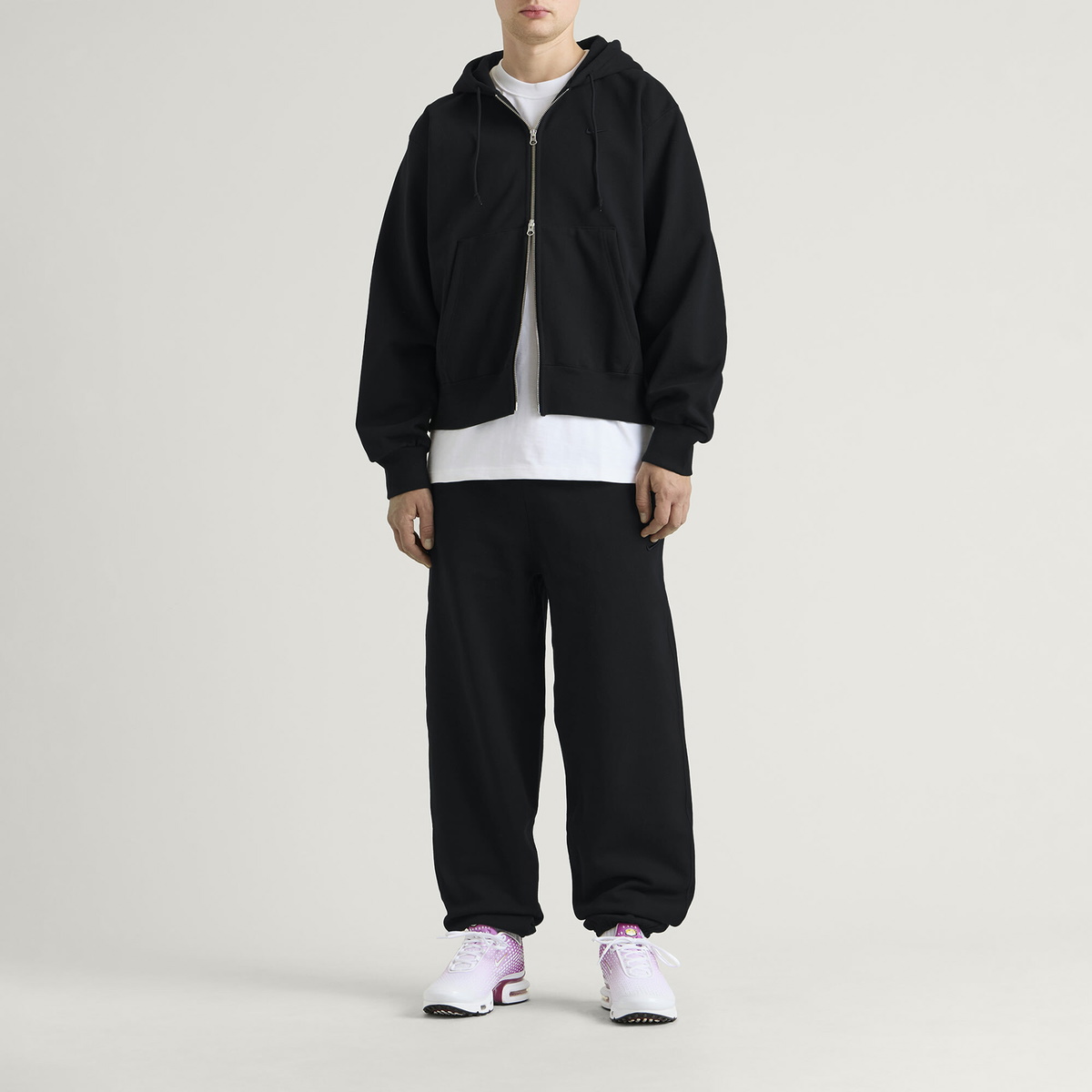 Nike Men's 560 Fleece Sweat Pant in Black