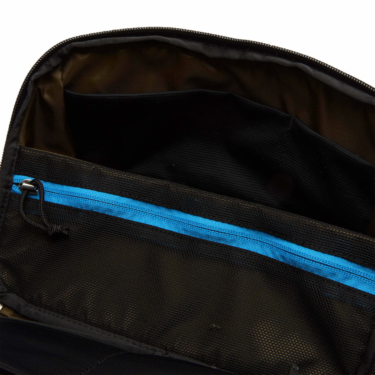 Cotopaxi Viaje Toiletry Kit in Cotopaxi Black 