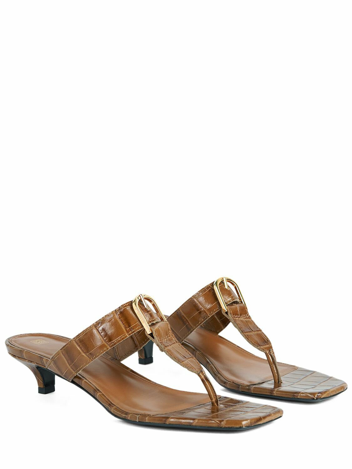 サンダル・ミュール Toteme 35mm Lizard print leather thong sandals TOTEME - 35mm Croc Embossed Leather Thong Sandals Toteme