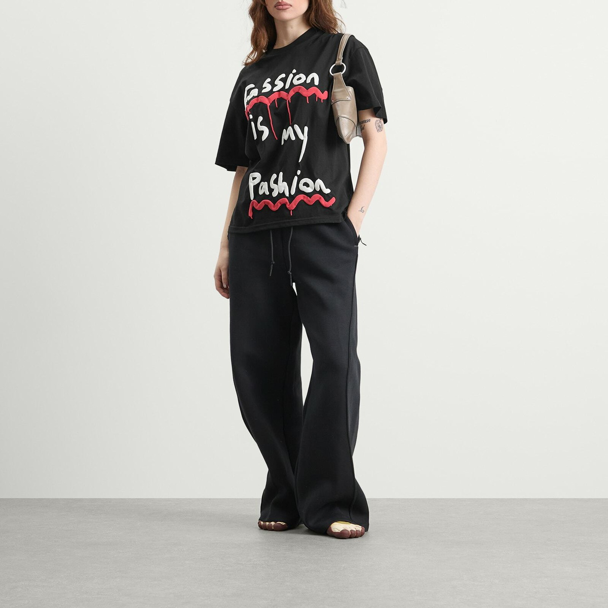Navinder Nangla Fassion is my Pashion T-Shirt in Black