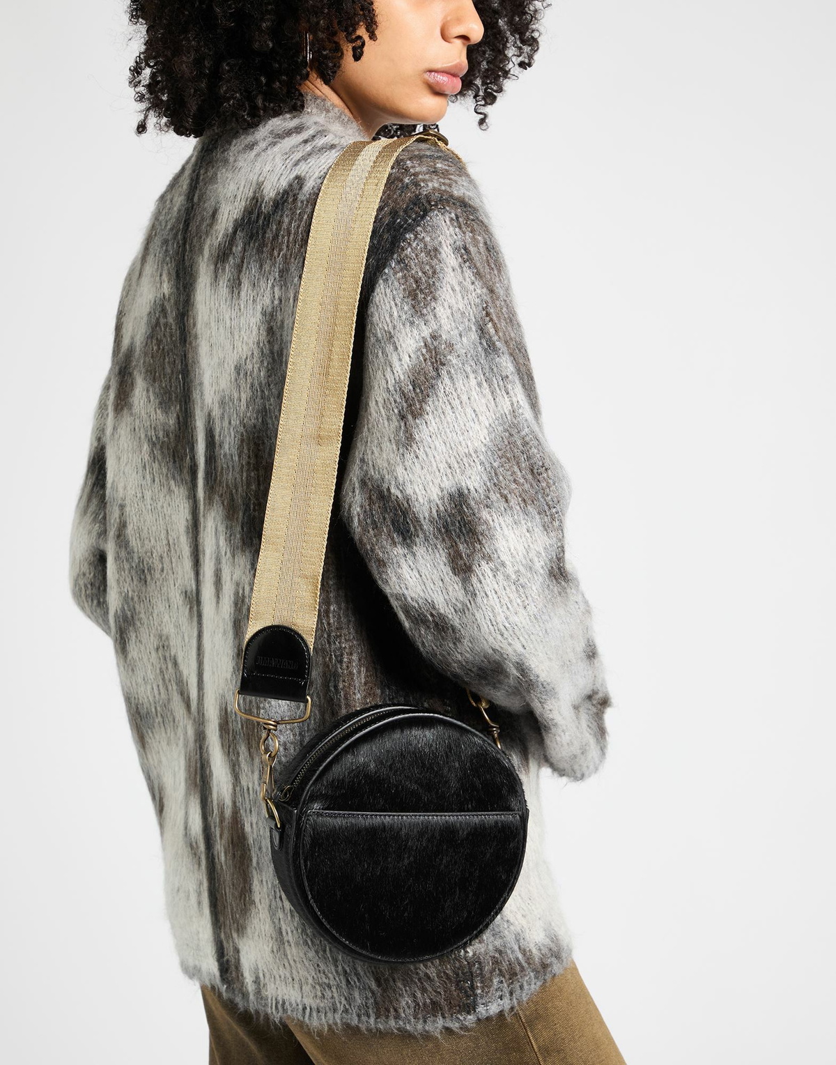 Uma Wang Womens Cross-body bag in Black