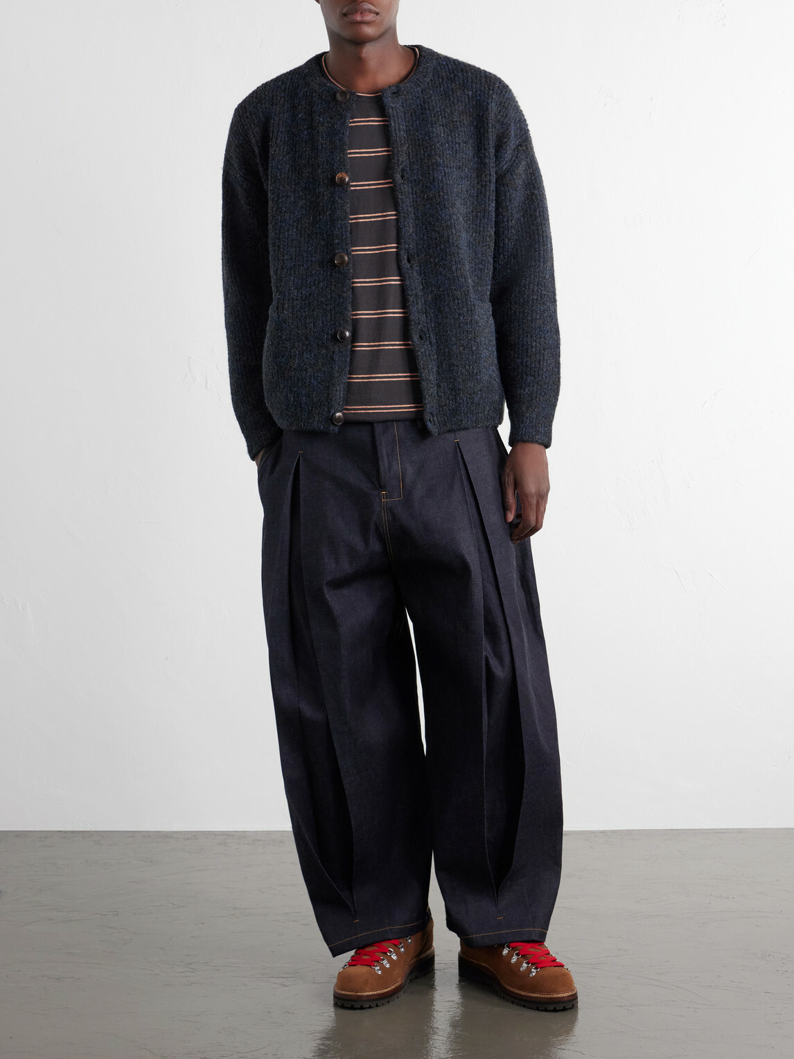 FrizmWORKS - Knitted Cardigan - Black