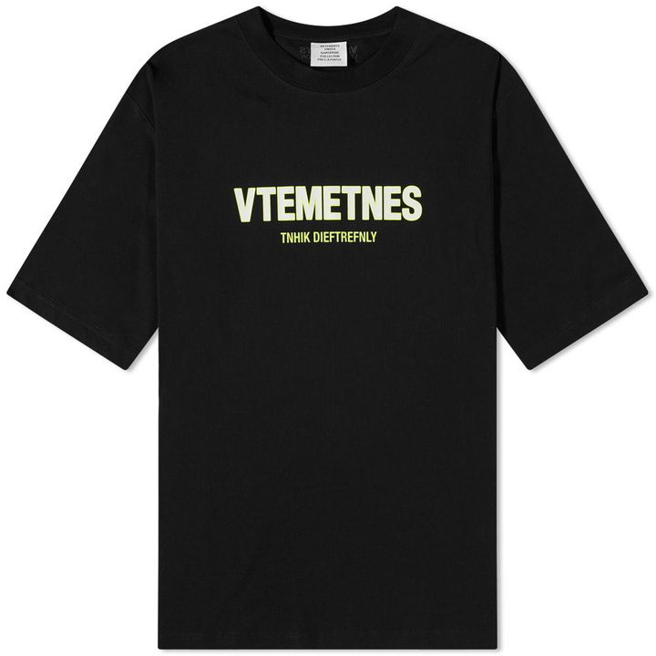 Photo: VETEMENTS Mispelt Logo Tee