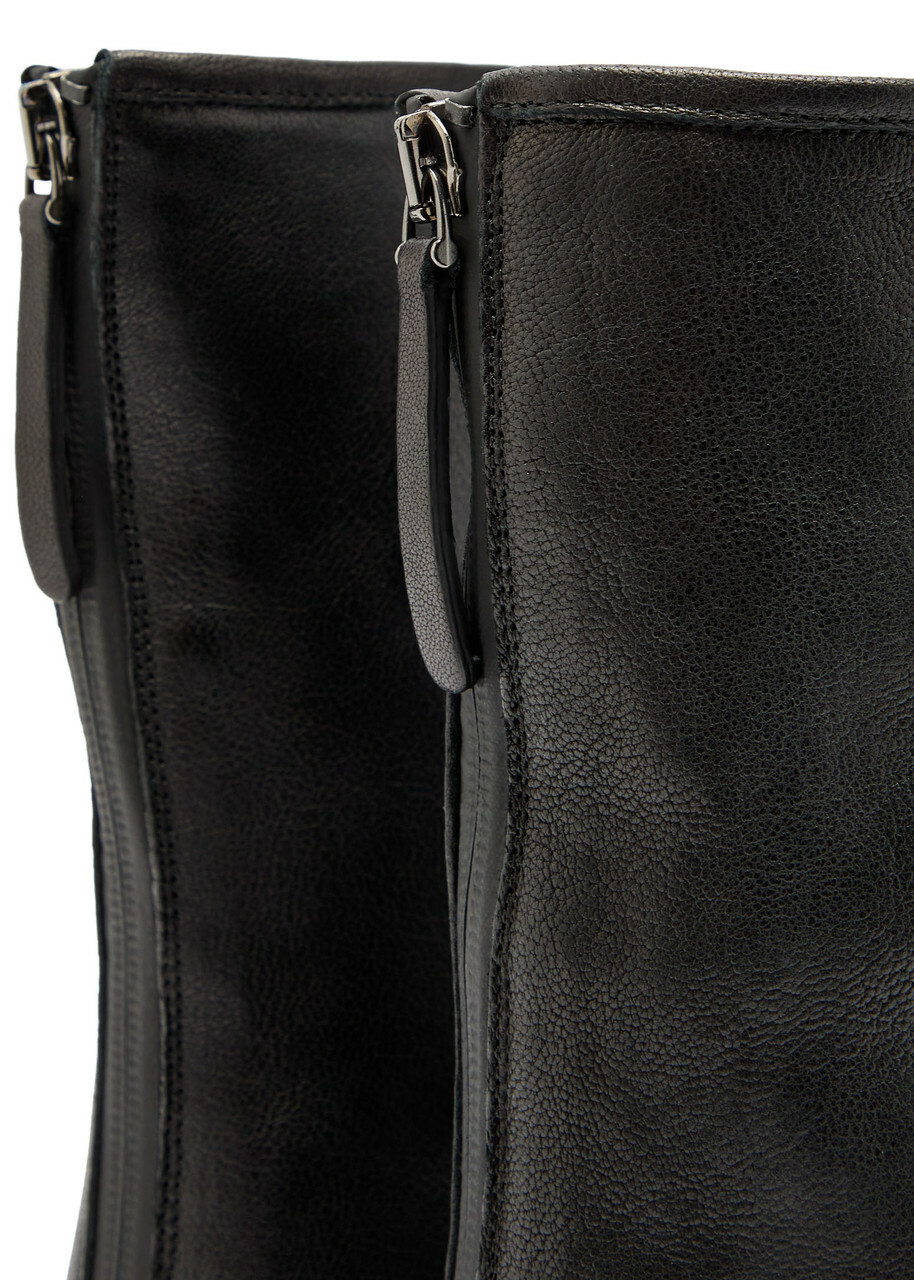 Legres Grained Leather Ankle Boots Black